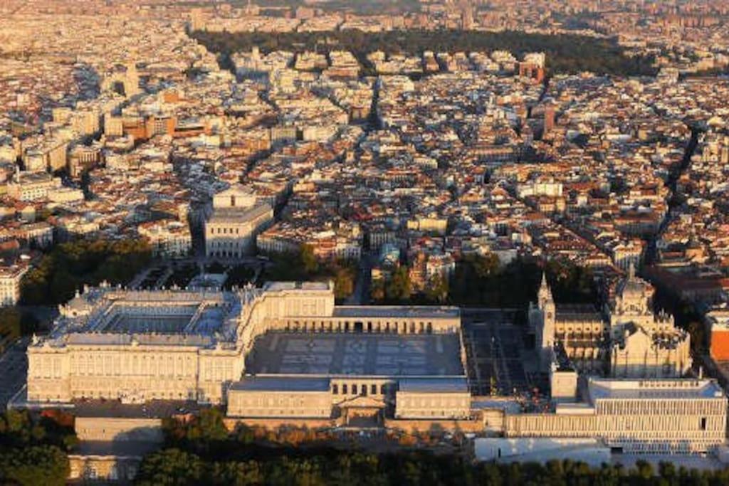 San Isidro Labrador, Apartamento En Las Vistillas Junto A Metro Puerta De Toledo Madrid Esterno foto