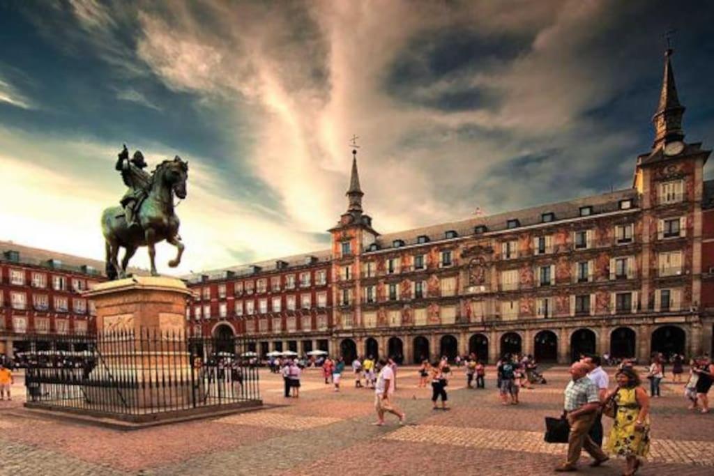 San Isidro Labrador, Apartamento En Las Vistillas Junto A Metro Puerta De Toledo Madrid Esterno foto