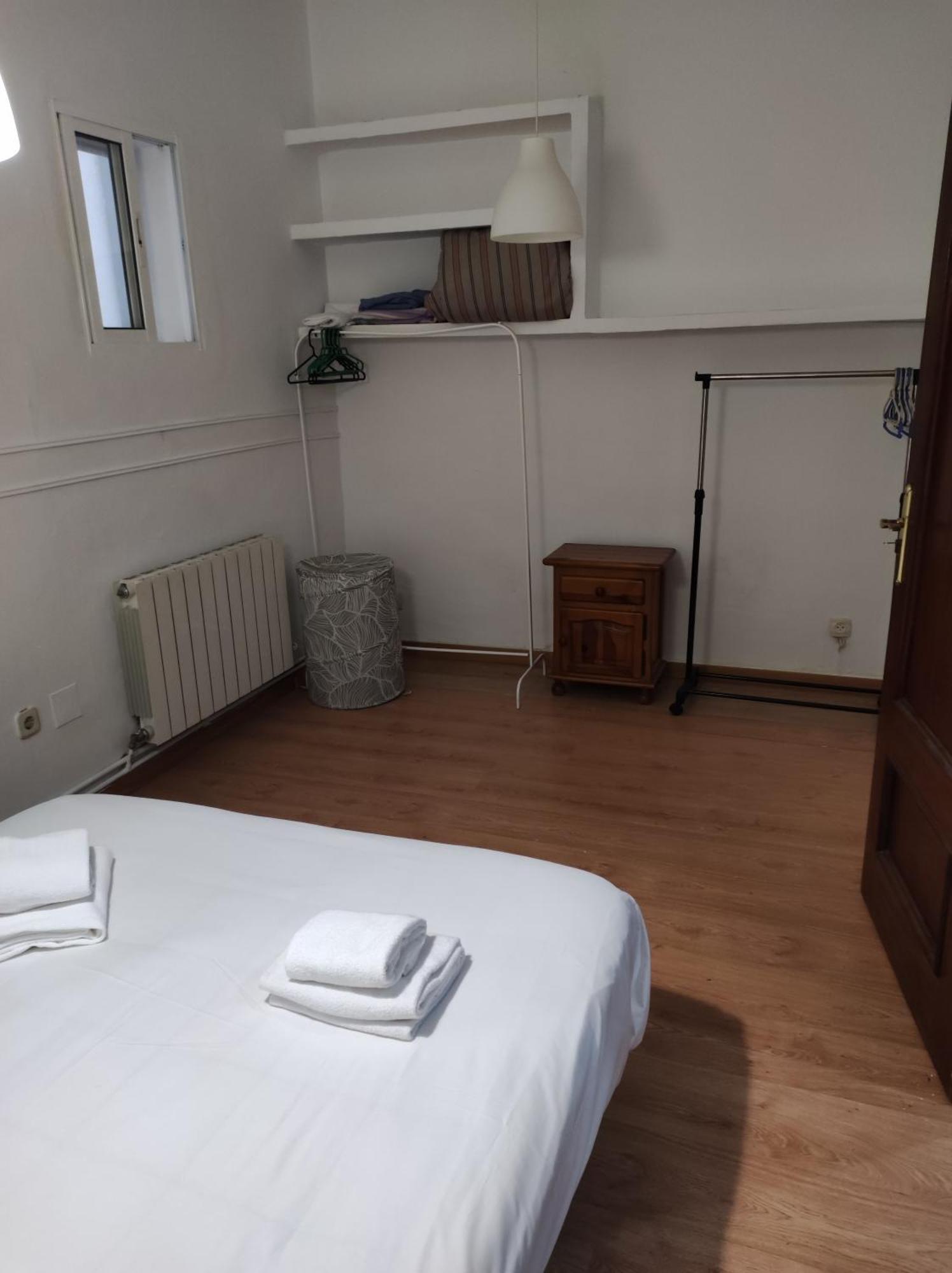 San Isidro Labrador, Apartamento En Las Vistillas Junto A Metro Puerta De Toledo Madrid Camera foto