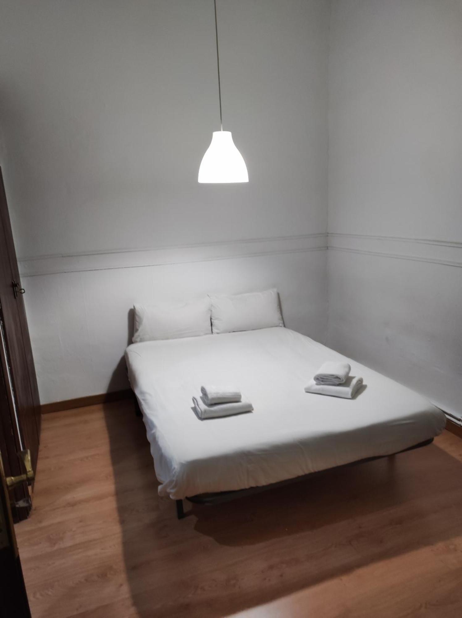 San Isidro Labrador, Apartamento En Las Vistillas Junto A Metro Puerta De Toledo Madrid Esterno foto